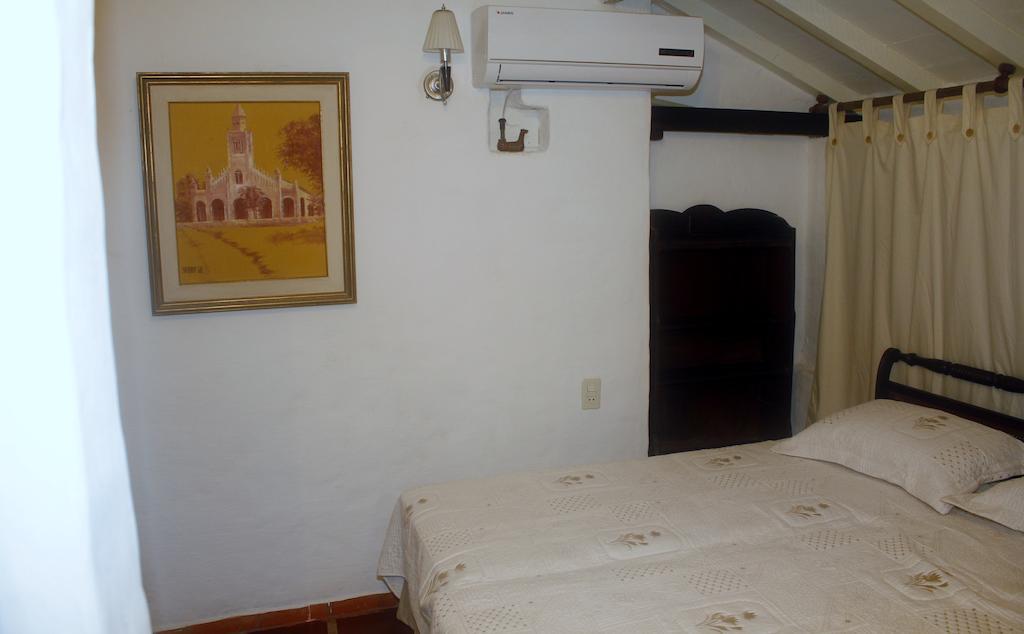 Paseo Del Arte Hotel Asuncion Bilik gambar